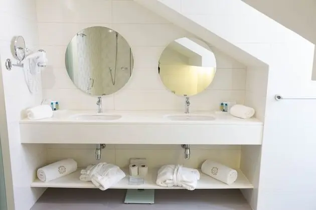 Family Tek Büyük veya İki Ayrı Yataklı Oda, Şehir Manzaralı (Street View)