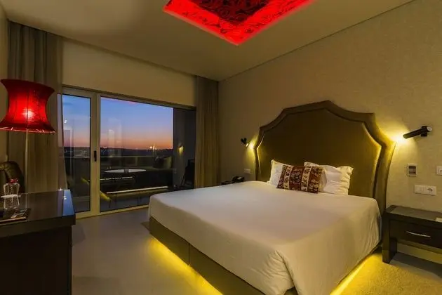Quarto duplo com banheira de hidromassagem