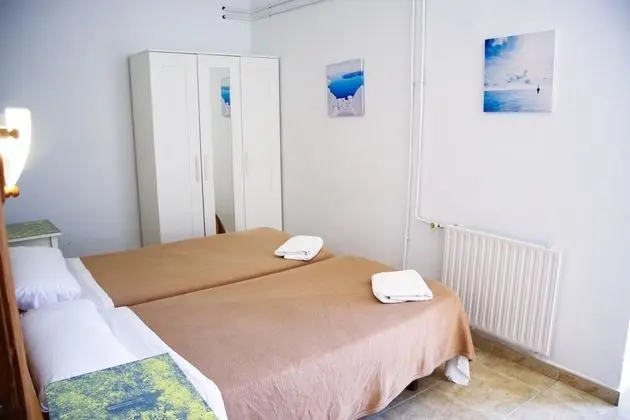 Tek Büyük Yataklı Oda, Ortak Banyo (annex building)