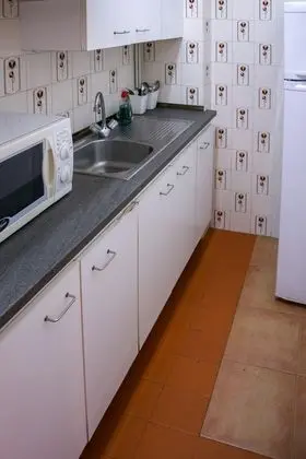 Tek Büyük Yataklı Oda, Ortak Banyo (annex building)
