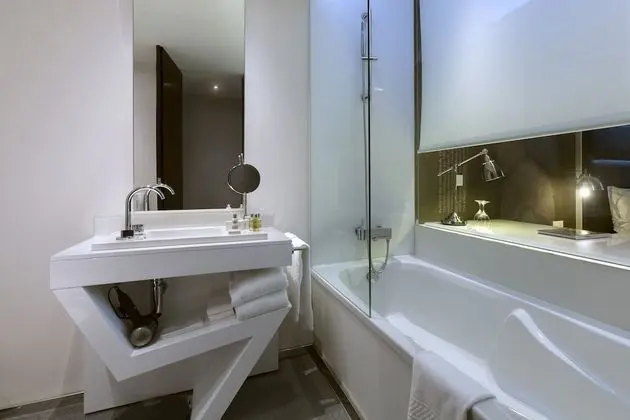 Deluxe Tek Büyük veya İki Ayrı Yataklı Oda (Castle or River View)