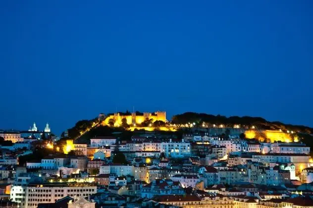 Tek Büyük veya İki Ayrı Yataklı Oda (Small)