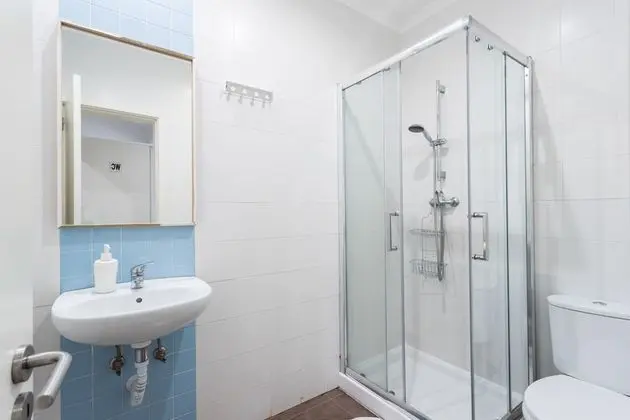 Ortak Ranzalı Oda, Karma Ranzalı Oda, Ortak Banyo (1 Bed in a 10 Bed Dorm)