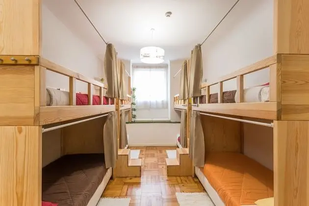 Ortak Ranzalı Oda, Karma Ranzalı Oda, Ortak Banyo (1 Bed in a 10 Bed Dorm)