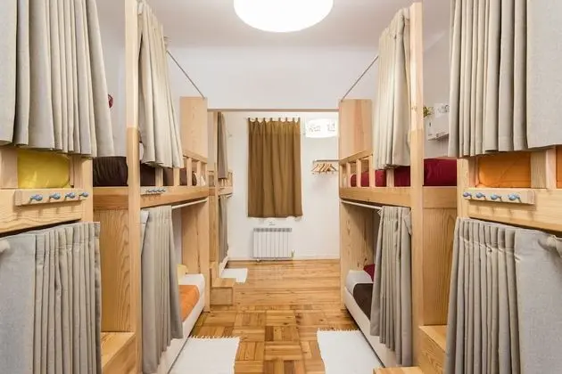 Ortak Ranzalı Oda, Karma Ranzalı Oda, Ortak Banyo (1 Bed in a 10 Bed Dorm)