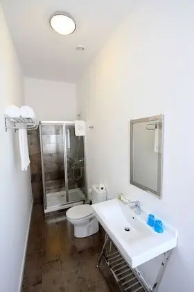 Classic Tek Büyük Yataklı Oda (Interior View)