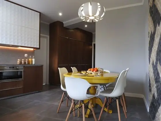 Design Tek Büyük Yataklı Oda (1)