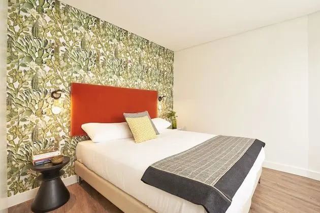 Superior Apartment - Back Street Facing