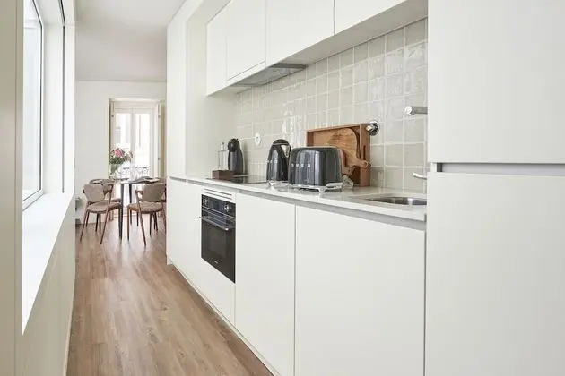 Superior Apartment - Back Street Facing