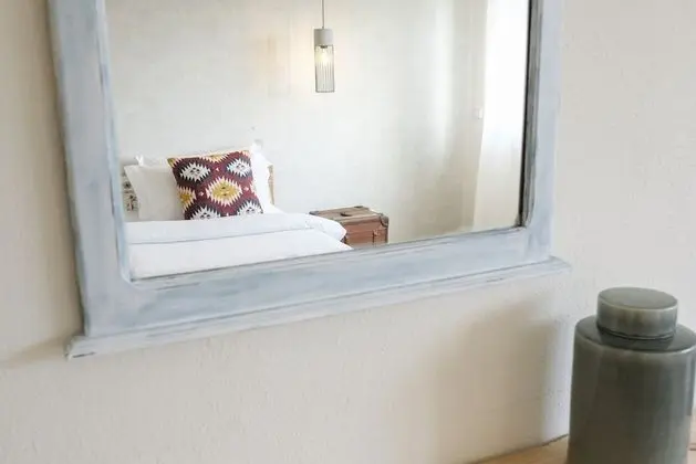 Tek Büyük veya İki Ayrı Yataklı Oda, Ortak Banyo (1)