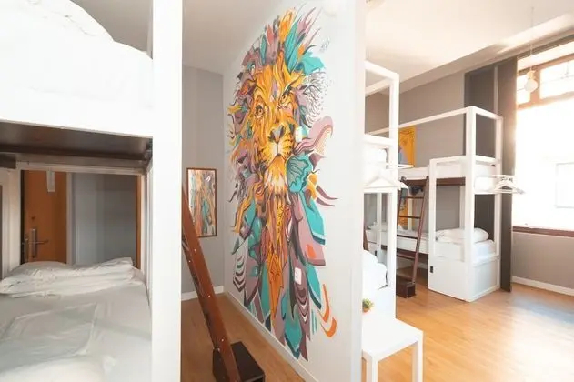 Ortak Ranzalı Oda, Karma Ranzalı Oda, Ortak Banyo (1 Bed in a 10 Bed Dorm)