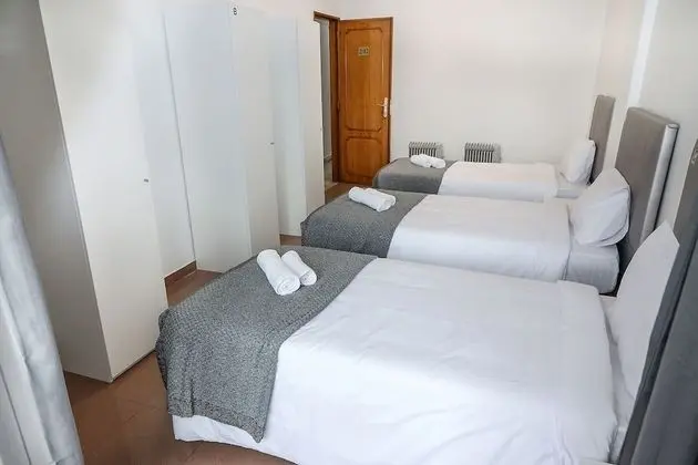 Üç Kişilik Oda, Ortak Banyo