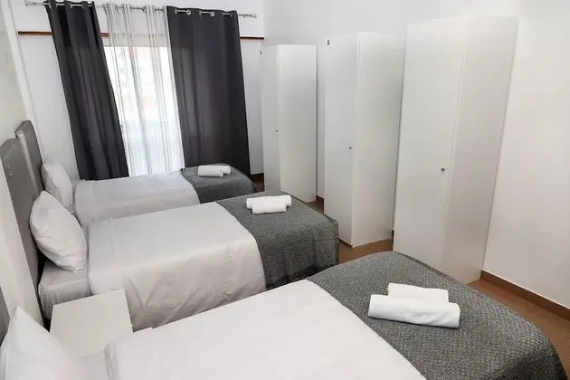 Üç Kişilik Oda, Ortak Banyo
