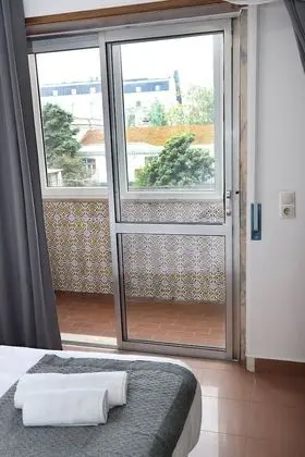 Üç Kişilik Oda, Ortak Banyo