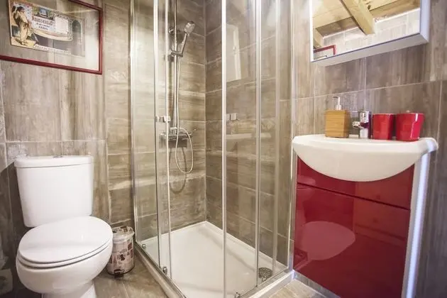 Tek Büyük veya İki Ayrı Yataklı Oda