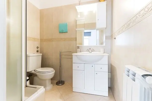 Superior Tek Büyük Yataklı Oda, Şehir Manzaralı (White)