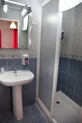 Tek Büyük Yataklı Oda, Özel Banyo