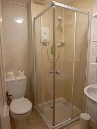 Tek Büyük Yataklı Oda, Banyolu/Duşlu (Rooms 2 + 3)