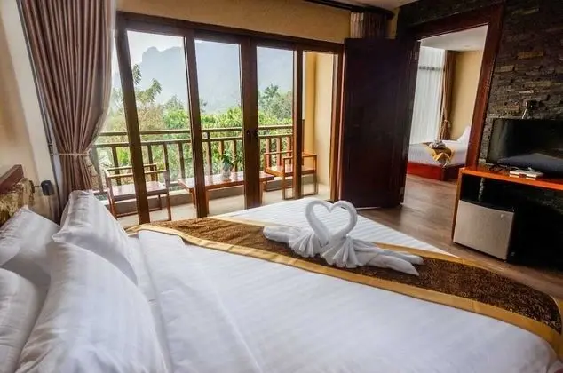 Deluxe King Room
