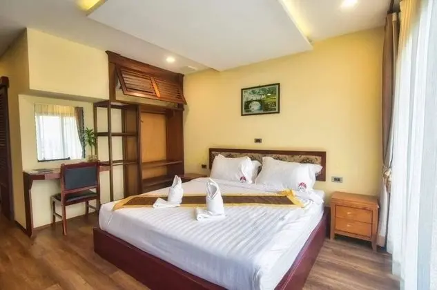 Deluxe King Room