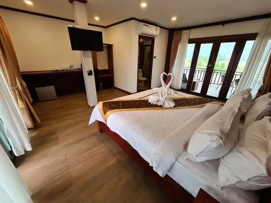 VIP Suite A King Bed