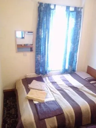 Üç Kişilik Oda