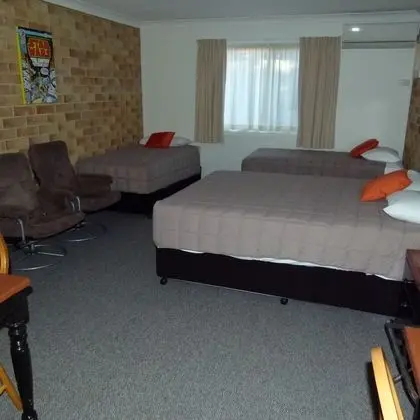 Üç Kişilik Oda