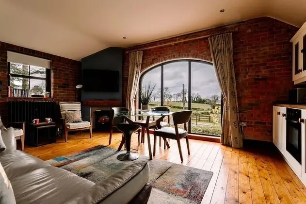 Apart Daire, Banyolu/Duşlu (The Barn- Self Catering)