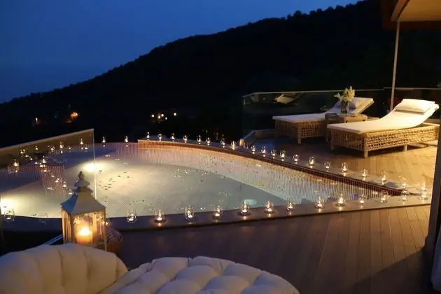 Honeymoon Suite Room