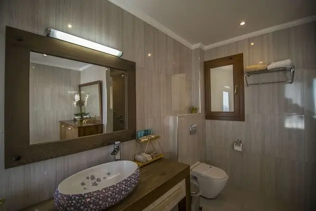 Honeymoon Suite Room