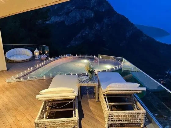 Honeymoon Suite, Deniz Manzaralı, Havuzlu