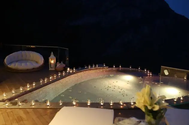 Honeymoon Suite, Deniz Manzaralı, Havuzlu