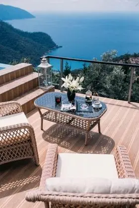 Mirach, Deniz Manzaralı, Havuzlu