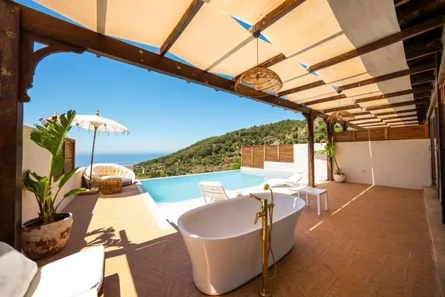 Venüs, Deniz Manzaralı, Havuzlu