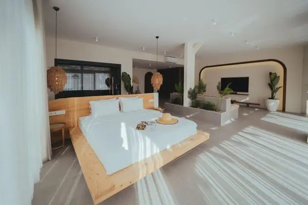 Venüs, Deniz Manzaralı, Havuzlu