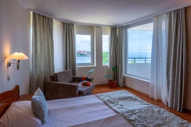 Standard Tek Büyük veya İki Ayrı Yataklı Oda, Deniz Manzaralı