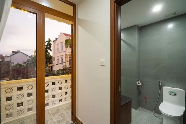 Deluxe Tek Büyük Yataklı Oda, Havuz Manzaralı