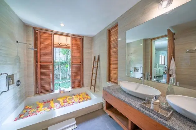 Villa, 2 Yatak Odası, Havuz Manzaralı