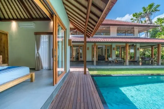 Family Villa, 4 Yatak Odası, Havuz Manzaralı