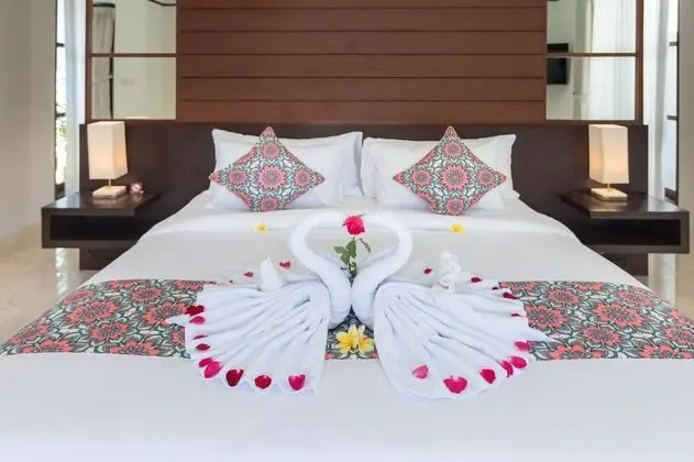 Family Villa, 3 Yatak Odası, Kişiye Özel Havuzlu, Havuz Manzaralı