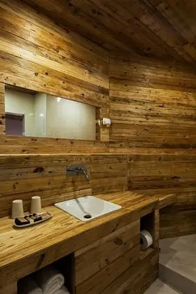 Deluxe Tek Büyük veya İki Ayrı Yataklı Oda