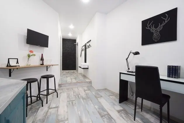 Business Tek Büyük Yataklı Oda