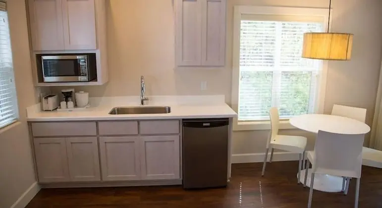 Süit, 1 En Büyük (King) Boy Yatak (Hillside)