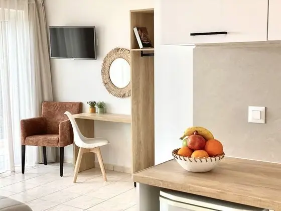 Stüdyo, Küçük Mutfak, Bahçe Manzaralı
