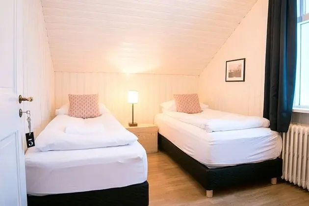 İki Ayrı Yataklı Oda, Ortak Banyo (small)