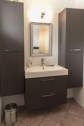 İki Ayrı Yataklı Oda, Ortak Banyo (small)