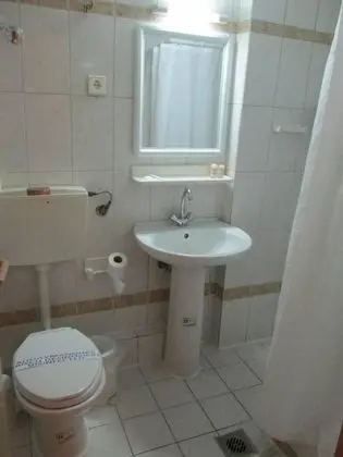 Üç Kişilik Oda