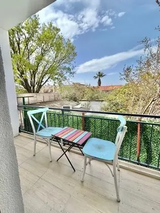 Standart Oda Balkonlu, Kara Tarafı, Balkonlu