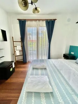 Standart Oda Balkonlu, Kara Tarafı, Balkonlu