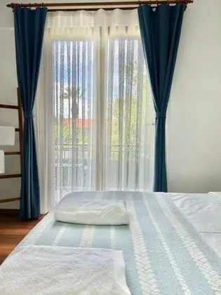 Standart Oda Balkonlu, Kara Tarafı, Balkonlu